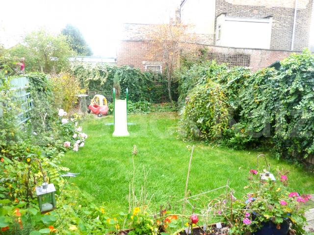 			FANTASTIC LARGE VICTORIAN FAMILY HOME!, 5 Bedroom, 1 bath, 1 reception House			 Shaftesbury Road, ARCHWAY/CROUCH END